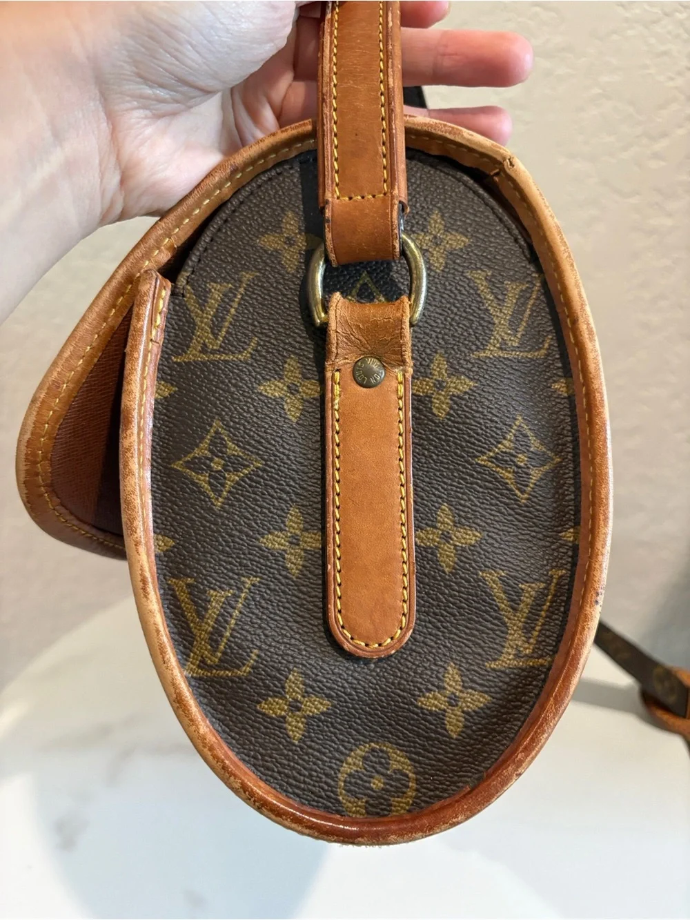 Louis Vuitton Marne Brown
Monogram Crossbody Bag - Picture 4 of 16